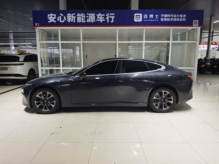 Фото 3 - XPeng P7