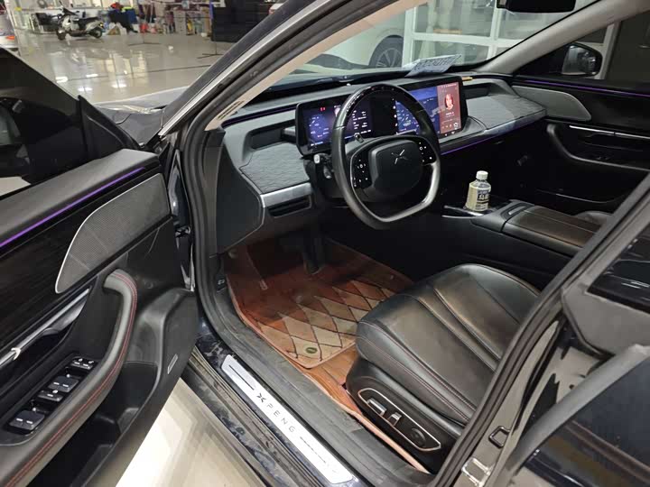 Фото 8 - XPeng P7