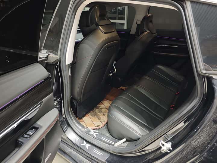 Фото 9 - XPeng P7