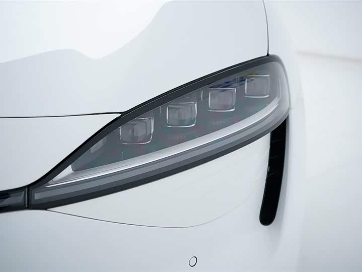 Фото 12 - Luxeed S7