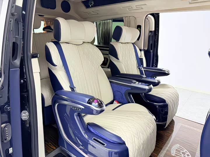 Фото 9 - Mercedes-Benz Vito