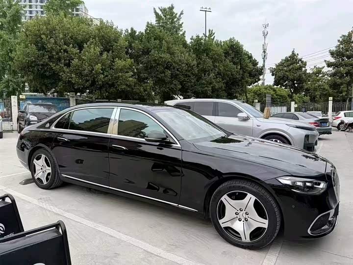Фото 4 - Mercedes-Benz Maybach S-Class
