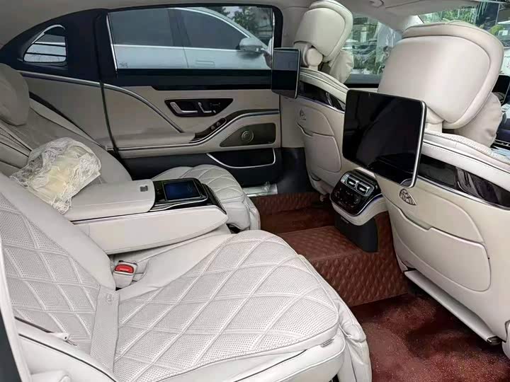 Фото 8 - Mercedes-Benz Maybach S-Class