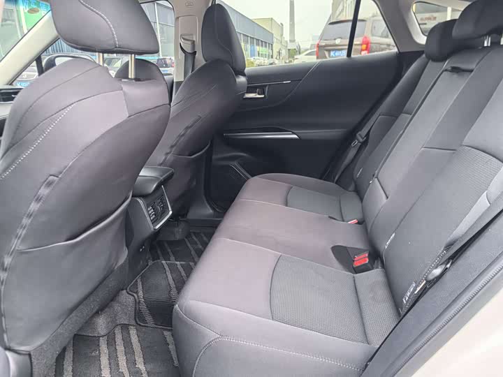 Фото 11 - Toyota Harrier