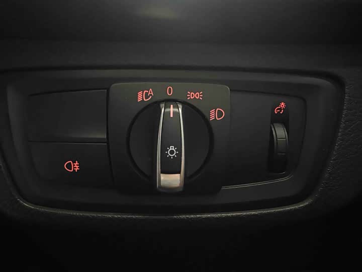 Фото 11 - BMW 1 Series