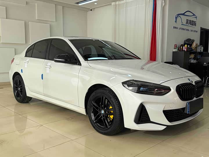 Фото 3 - BMW 1 Series