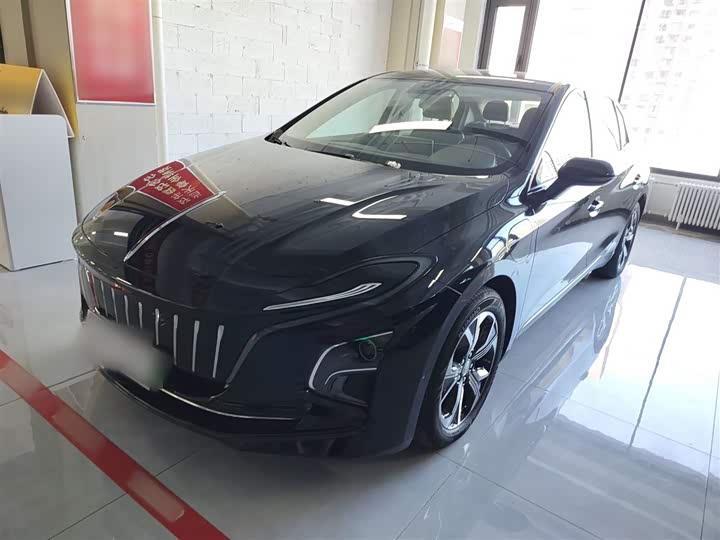 Фото 2 - Hongqi E-QM5