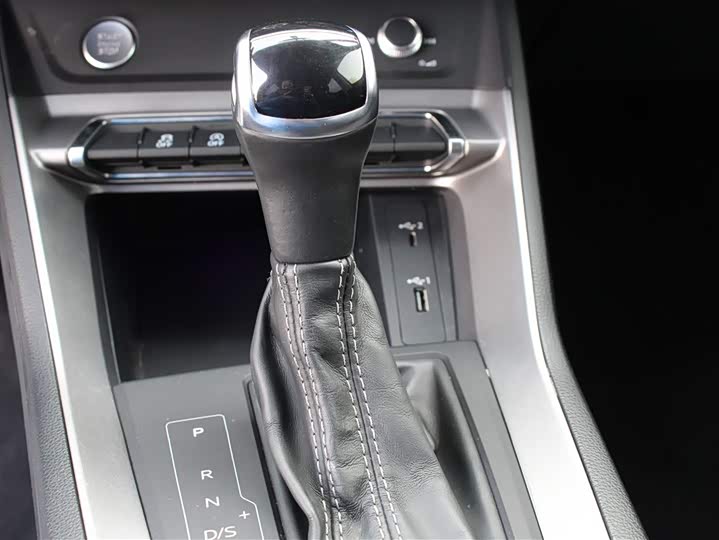 Фото 12 - Audi Q3