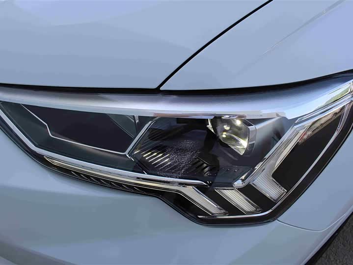 Фото 9 - Audi Q3