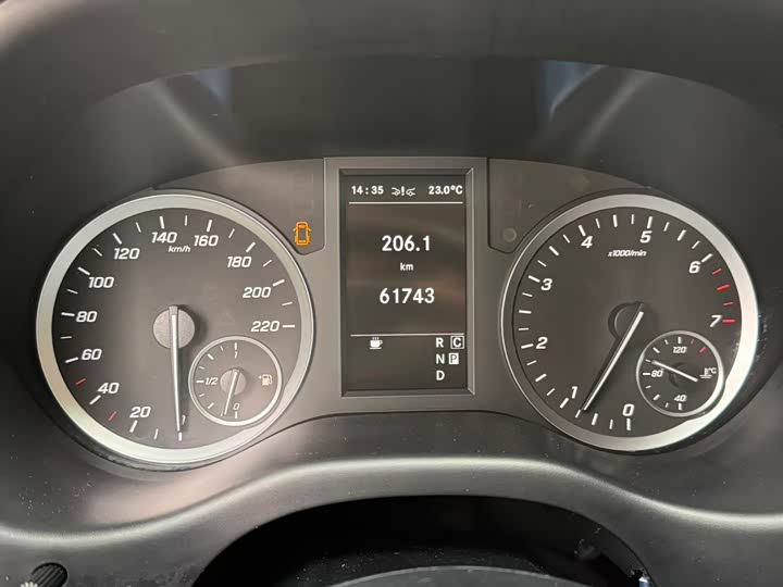 Фото 12 - Mercedes-Benz Vito