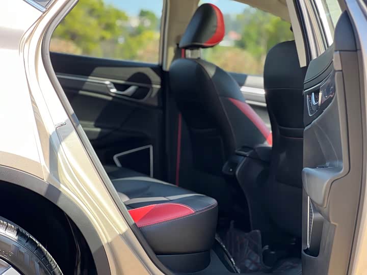 Фото 16 - Geely Emgrand GS