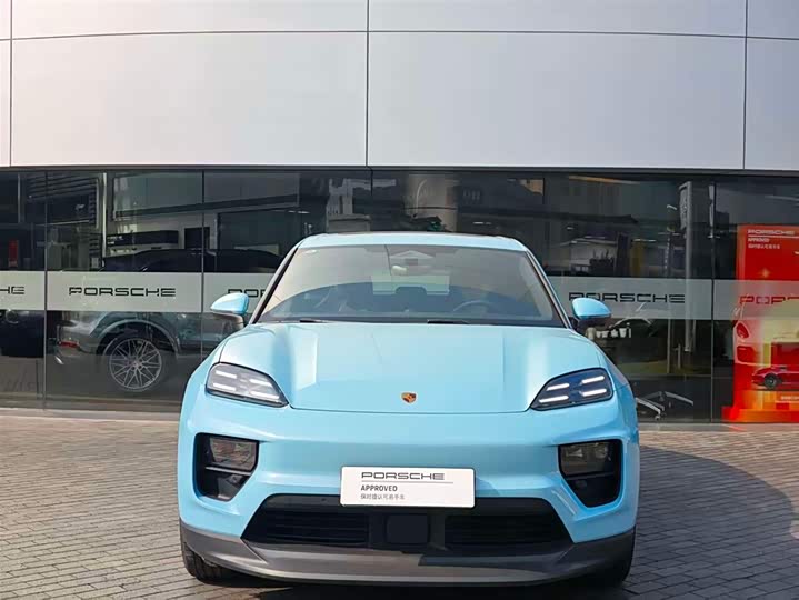 Фото 5 - Porsche Macan EV