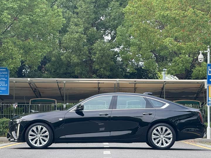 Фото 2 - Cadillac CT6