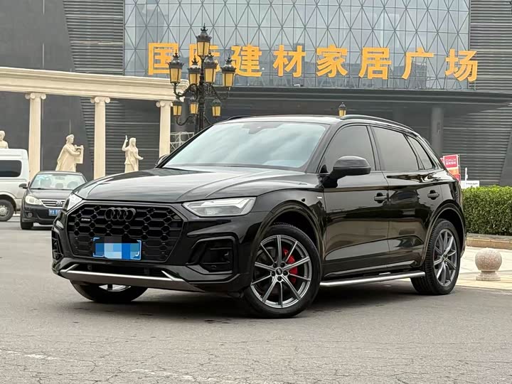 Фото 1 - Audi Q5L