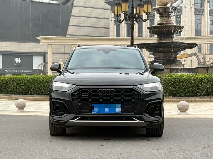 Фото 2 - Audi Q5L