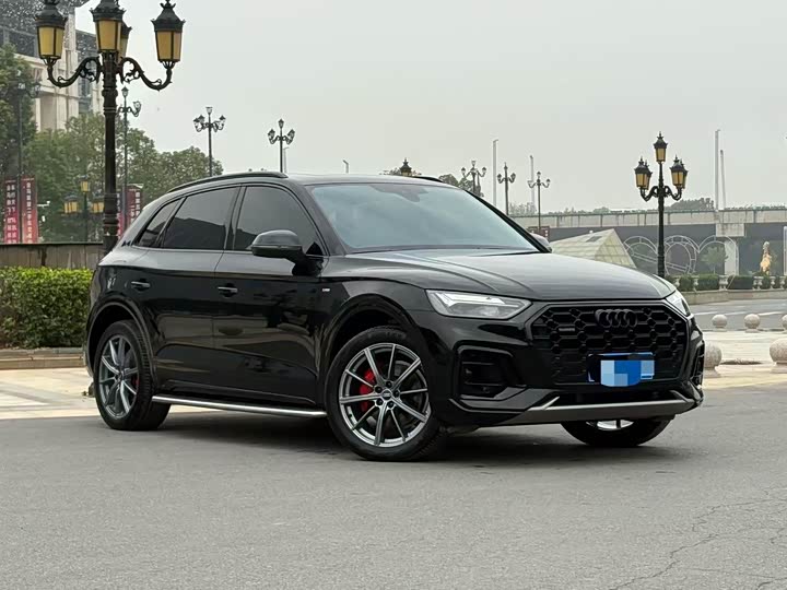 Фото 3 - Audi Q5L