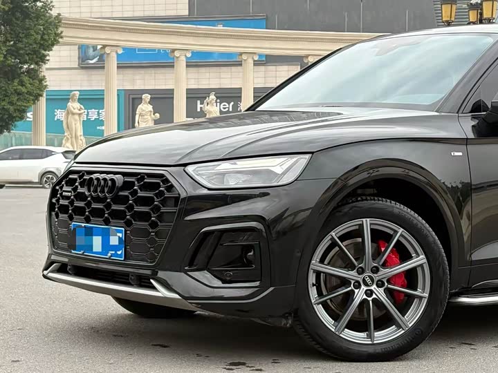 Фото 4 - Audi Q5L