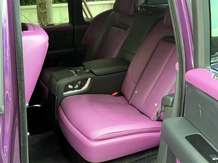 Фото 4 - Rolls-Royce Cullinan