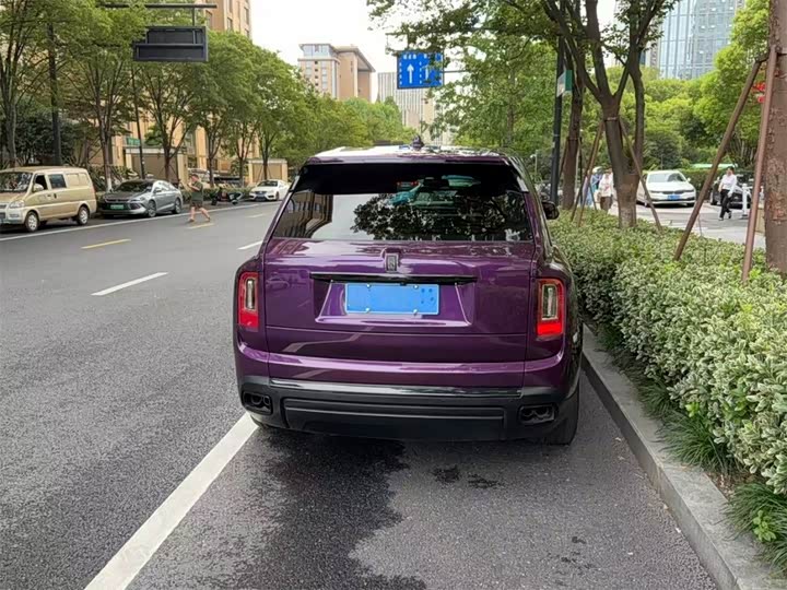 Фото 5 - Rolls-Royce Cullinan