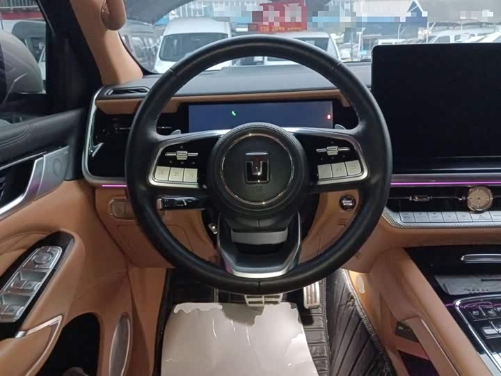 Фото 11 - Tank 500 Hybrid