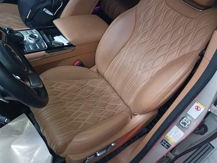 Фото 15 - Tank 500 Hybrid