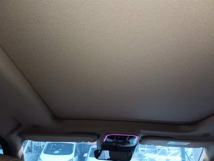 Фото 18 - Tank 500 Hybrid