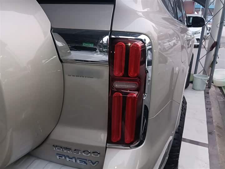 Фото 8 - Tank 500 Hybrid