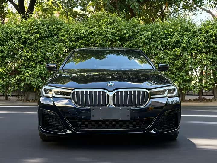 Фото 3 - BMW 5 Series