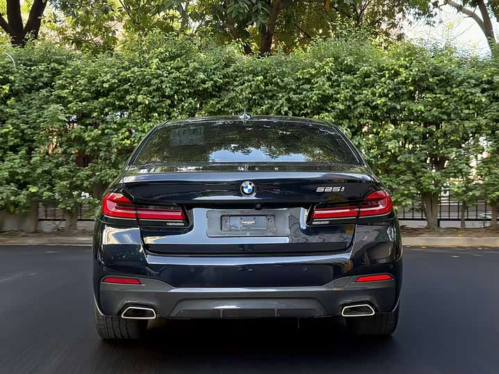 Фото 5 - BMW 5 Series