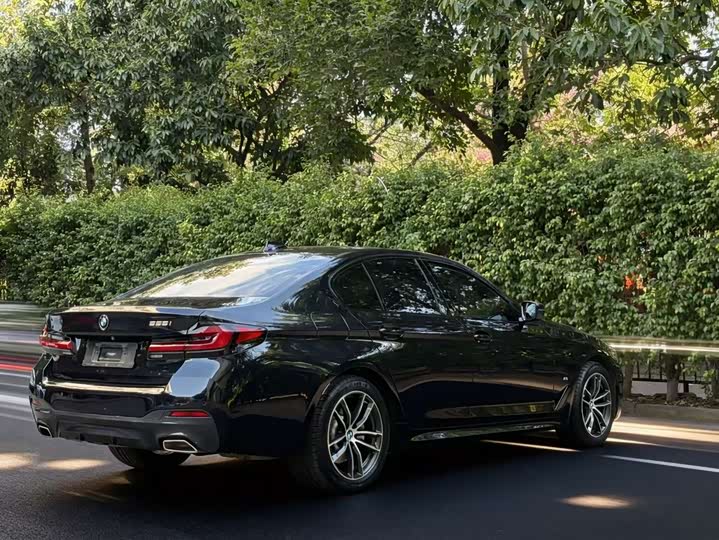 Фото 6 - BMW 5 Series