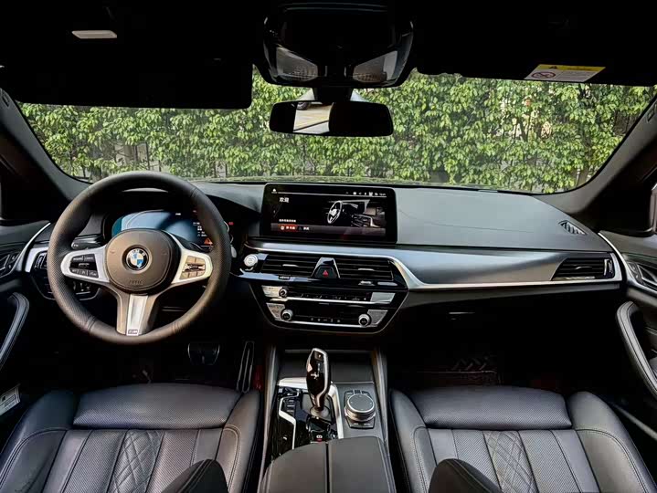 Фото 9 - BMW 5 Series