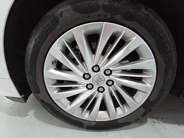 Фото 16 - Buick GL8 Century