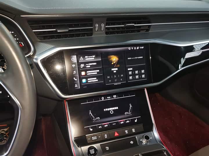 Фото 13 - Audi A7L