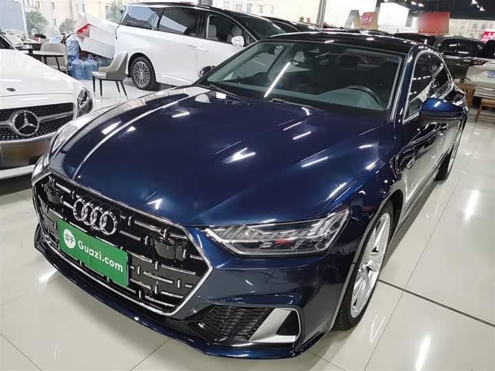 Фото 2 - Audi A7L