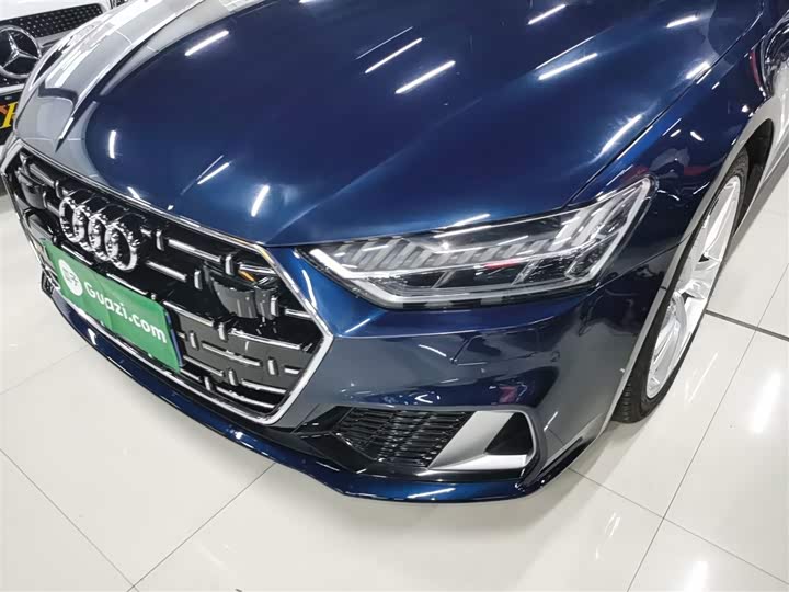 Фото 24 - Audi A7L