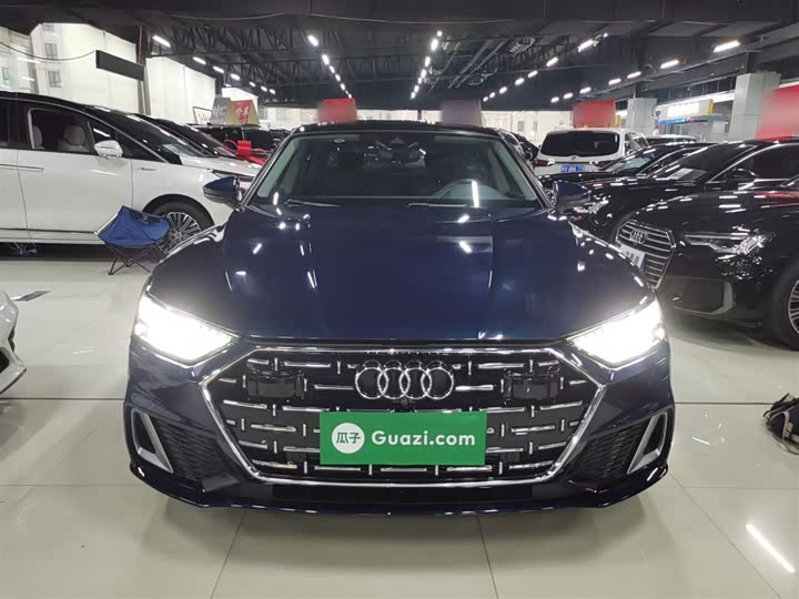 Фото 3 - Audi A7L