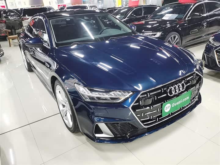 Фото 4 - Audi A7L