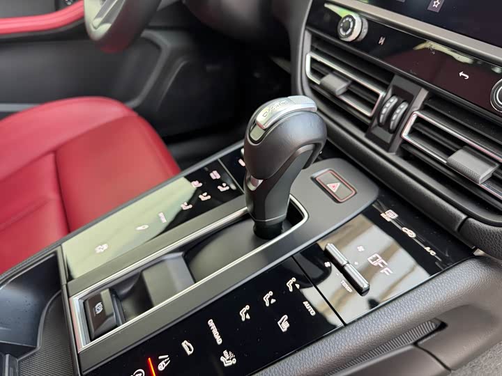 Фото 10 - Porsche Macan