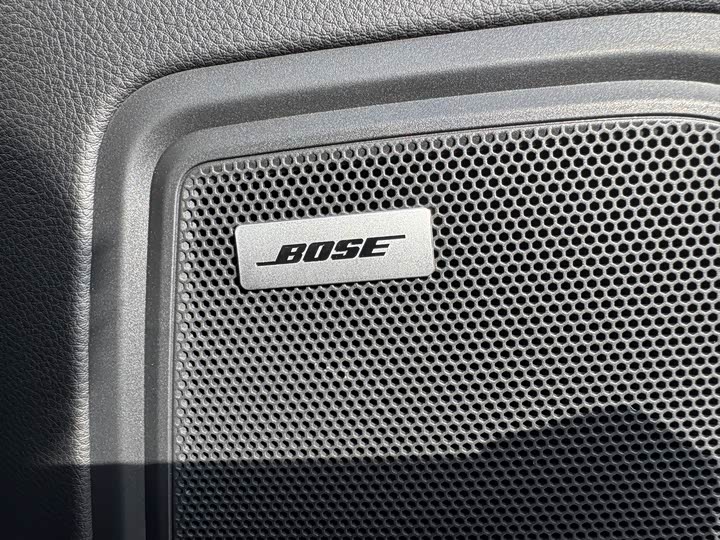 Фото 13 - Porsche Macan