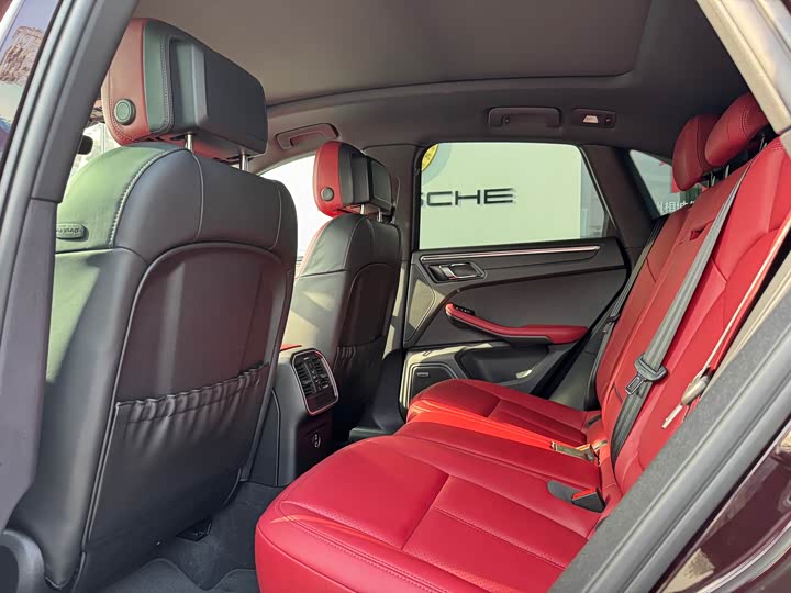 Фото 17 - Porsche Macan