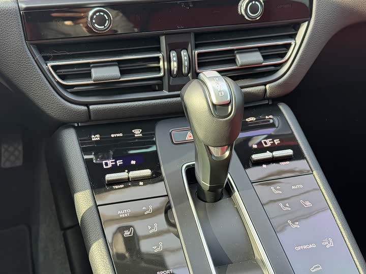 Фото 20 - Porsche Macan