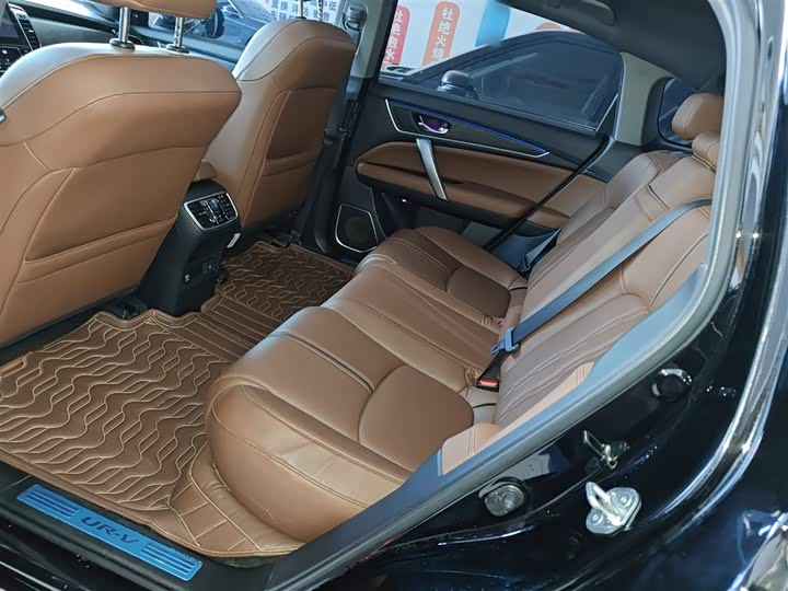 Фото 17 - Honda UR-V