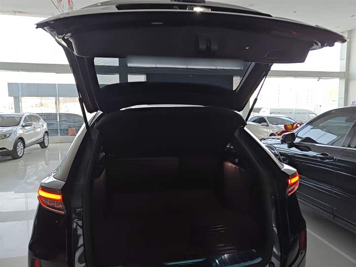 Фото 19 - Honda UR-V