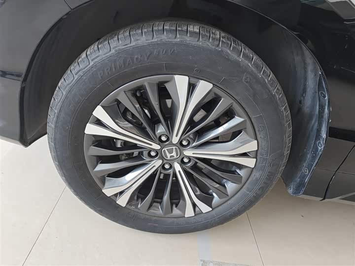 Фото 22 - Honda UR-V