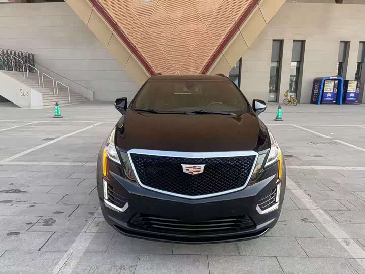 Фото 2 - Cadillac XT5