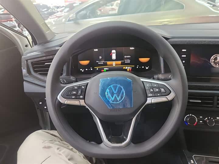 Фото 11 - Volkswagen Lavida