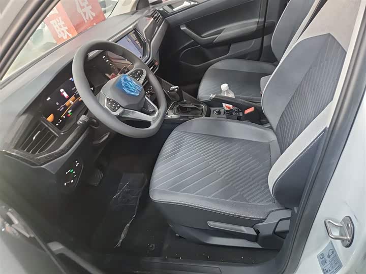 Фото 15 - Volkswagen Lavida