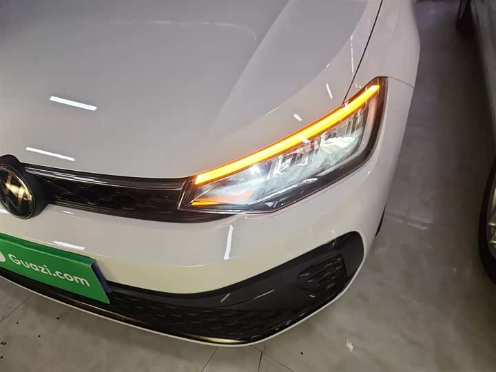 Фото 24 - Volkswagen Lavida