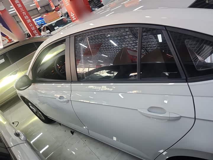 Фото 5 - Volkswagen Lavida