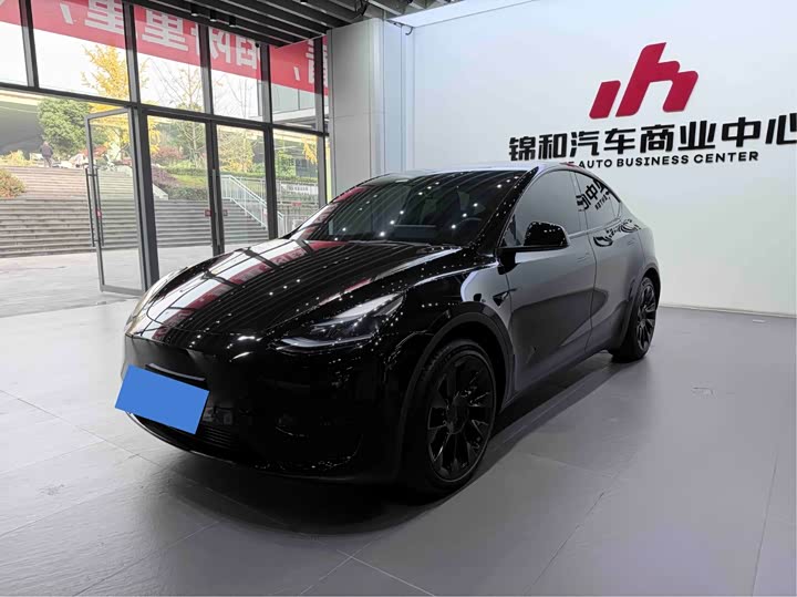 Фото 1 - Tesla Model Y